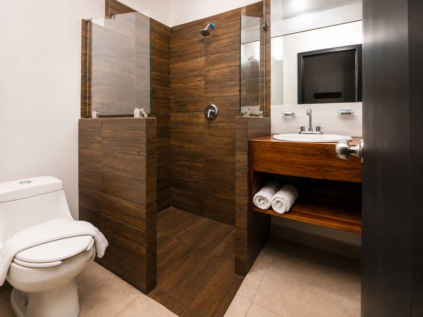 Baño de la habitación Queen